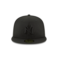 NEW ERA 59FIFTY MLB NEW YORK YANKEES BLACK ON BLACK GORRA CERRADA NEGRA