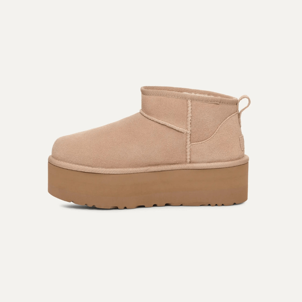 BOTAS MUJER UGG W CLASSIC ULTRA MINI PLATFORM SAND ARENA