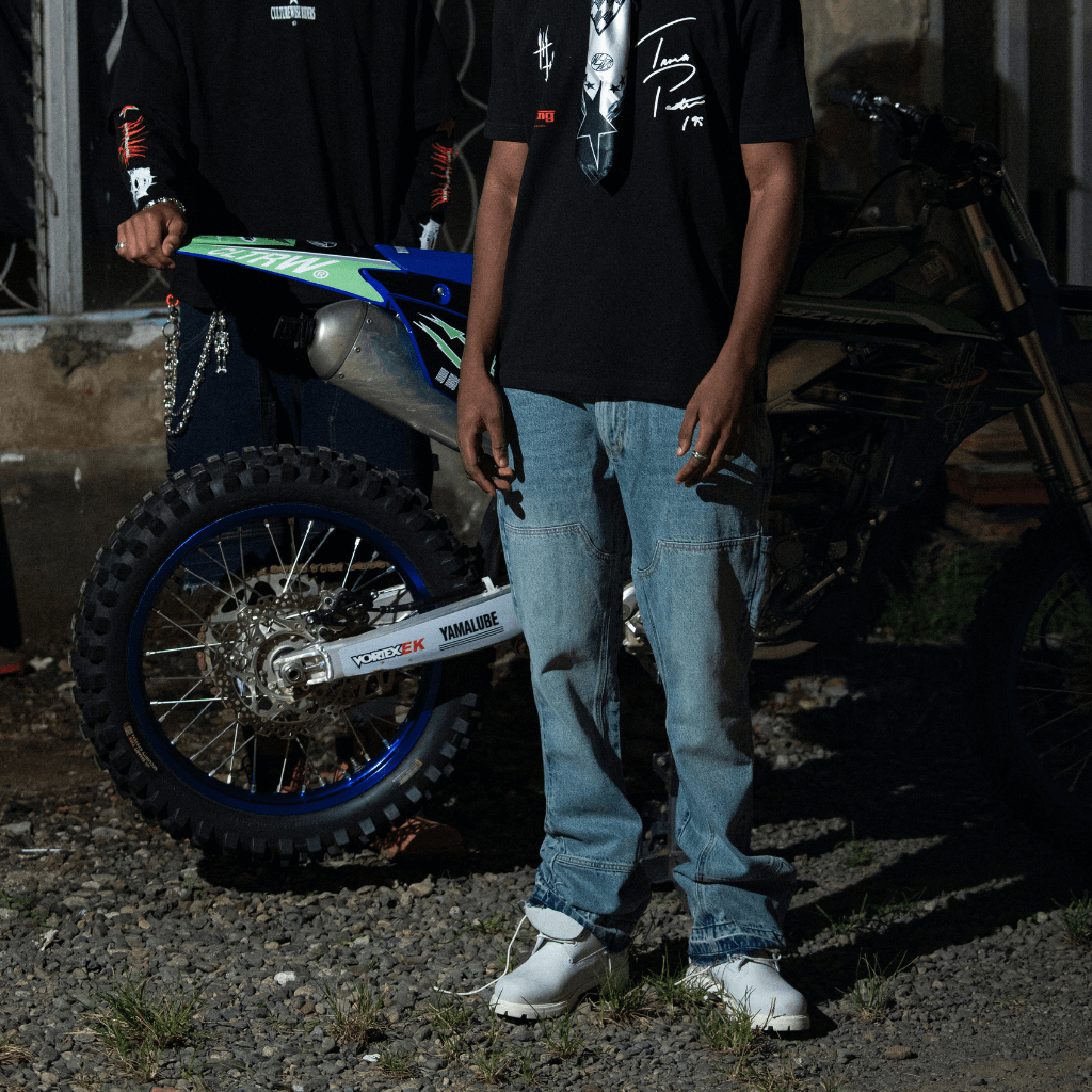 CULTUREWISE TWO STROKE SAINTS PANTALONES FLARE LIGHT DENIM JEAN AZUL