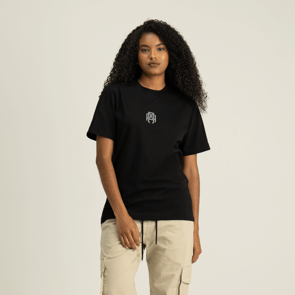 AP CROWN HILOS SAGRADOS RAYNE CAMISETA REGULAR NEGRA
