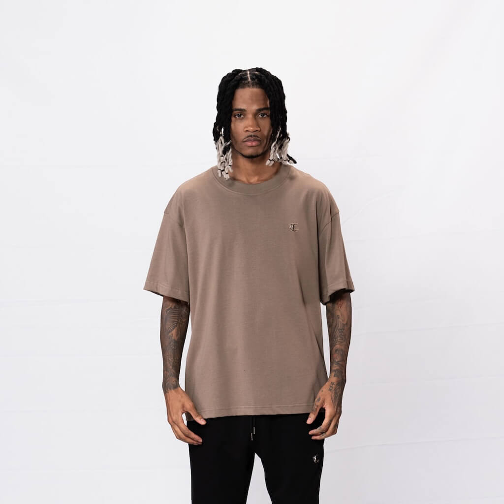 CREEP BRAND CAMISETA OVERSIZE BASICA PLACA CAFE
