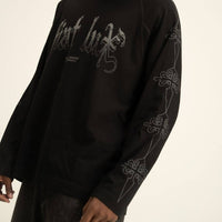 AP CROWN FIAT LUX SANCTUS BLACK PULLOVER MANGA LARGA OVERSIZE NEGRO