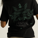 AP CROWN HILOS SAGRADOS RAYNE CAMISETA REGULAR NEGRA