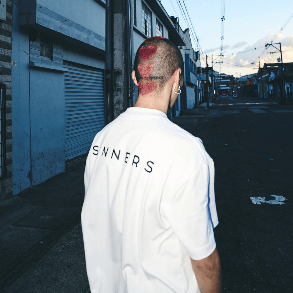 SINNERS GARMENTS LOGO CAMISETA OVERSIZE BLANCA