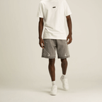 AP CROWN HIDDEN DEPTHS RIVER SHORT OVERSIZE GRIS
