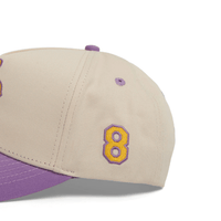 KINGS BRED THE MAMBA 8/24 GORRA AJUSTABLE BEIGE / MORADA