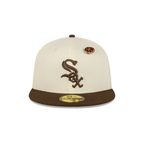NEW ERA 59FIFTY MLB CHICAGO WHITE SOX DOUGHNUT PIN GORRA CERRADA BEIGE / CAFE