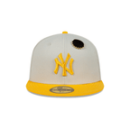 NEW ERA 59FIFTY MLB NEW YORK YANKEES BEERPACK PIN GORRA CERRADA BEIGE