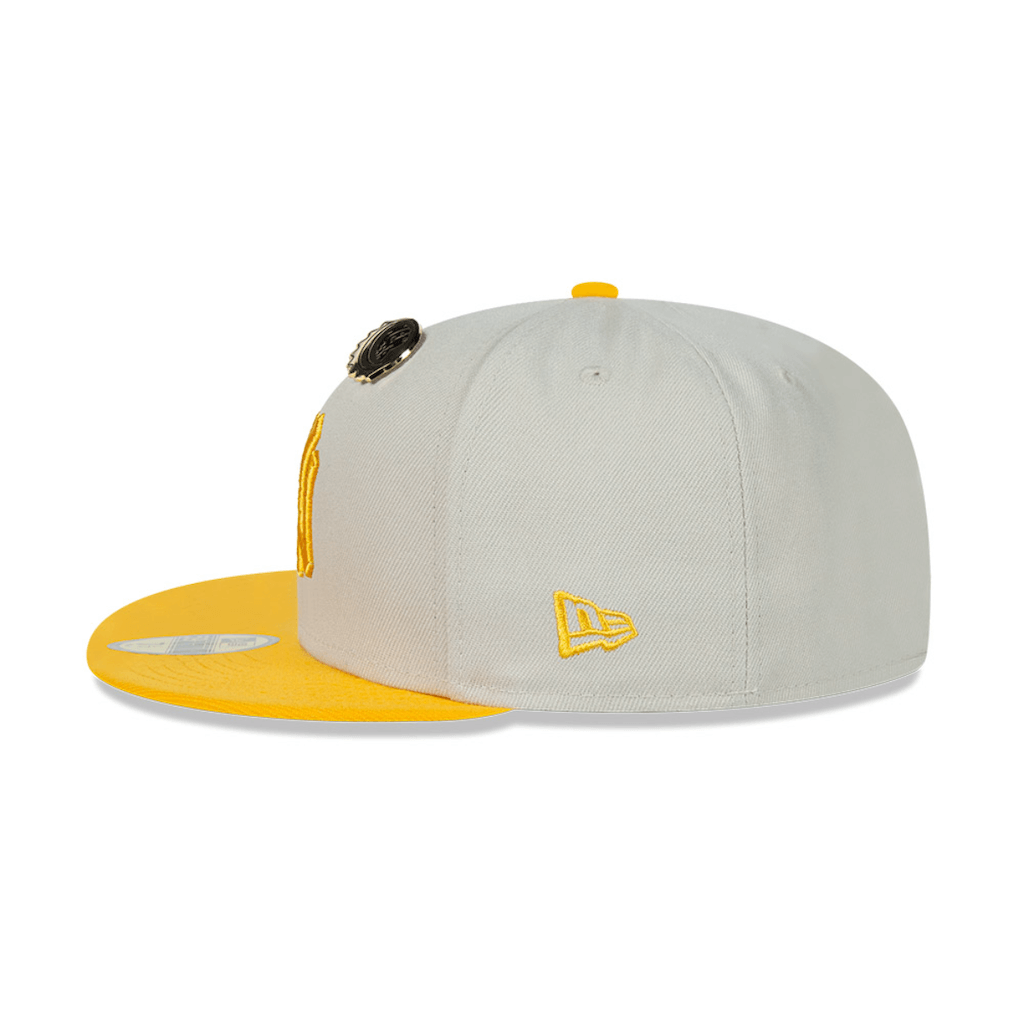 NEW ERA 59FIFTY MLB NEW YORK YANKEES BEERPACK PIN GORRA CERRADA BEIGE
