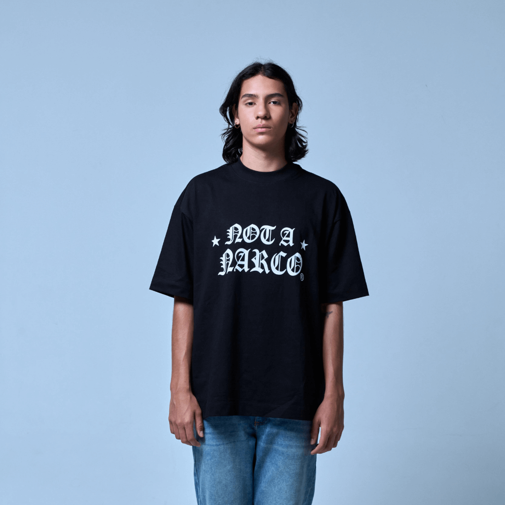 SINNERS NOT A NARCO STAR CAMISETA OVERSIZED NEGRA