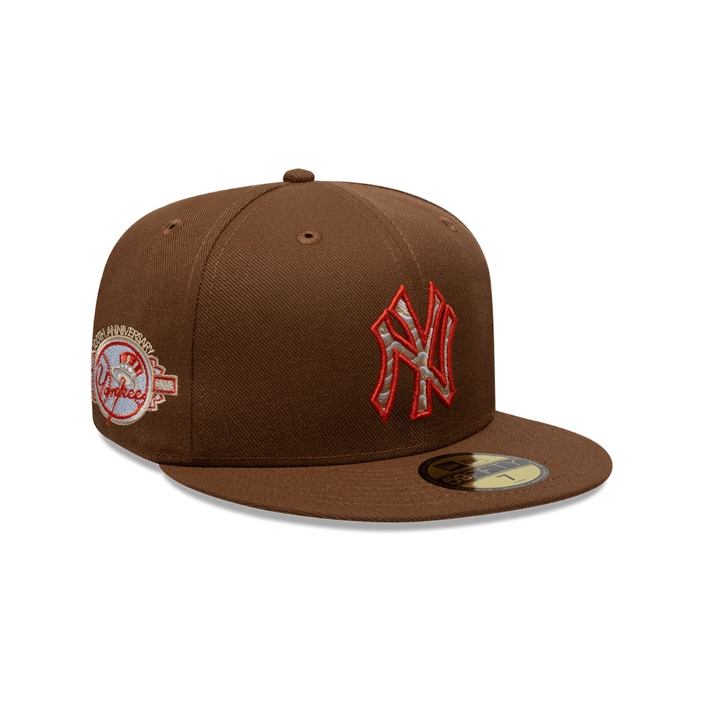 NEW ERA 59FIFTY MLB NEW YORK YANKEES SMOKY SIZZLE GORRA CERRADA CAFE