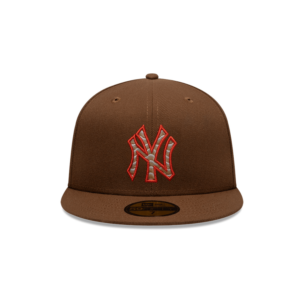NEW ERA 59FIFTY MLB NEW YORK YANKEES SMOKY SIZZLE GORRA CERRADA CAFE