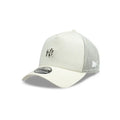 NEW ERA 9FORTY A FRAME MLB NEW YORK YANKEES METAL BADGE GORRA CAMIONERA AJUSTABLE BLANCA