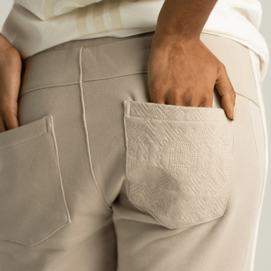 AP CROWN HILOS SAGRADOS UMUN PANTALON ARENA