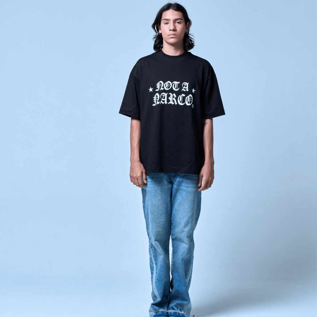 SINNERS NOT A NARCO STAR CAMISETA OVERSIZED NEGRA