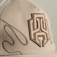 AP CROWN HIDDEN DEPTHS SILENCE GORRA CAMIONERA AJUSTABLE BEIGE
