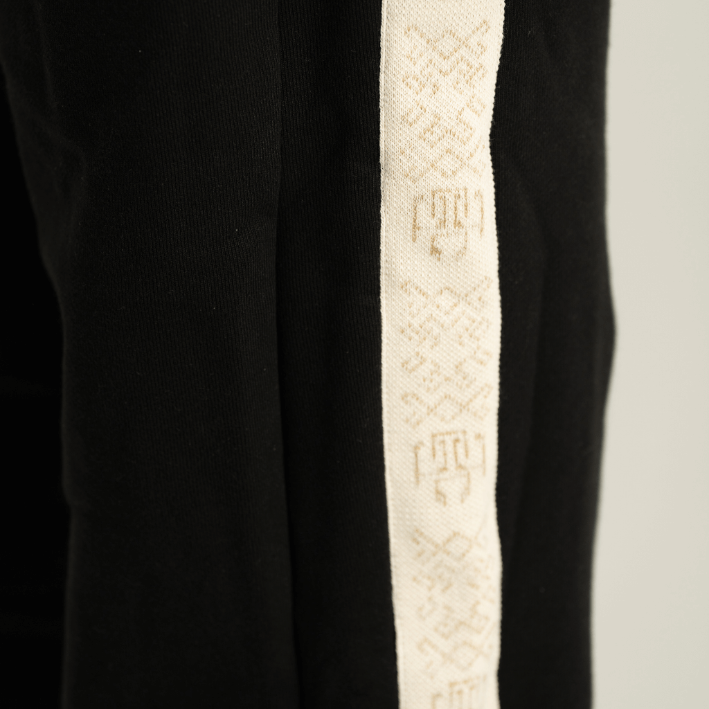 AP CROWN HILOS SAGRADOS APY PANTALON NEGRO
