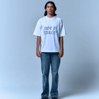 SINNERS NOT A NARCO CAMISETA BOXY BLANCA