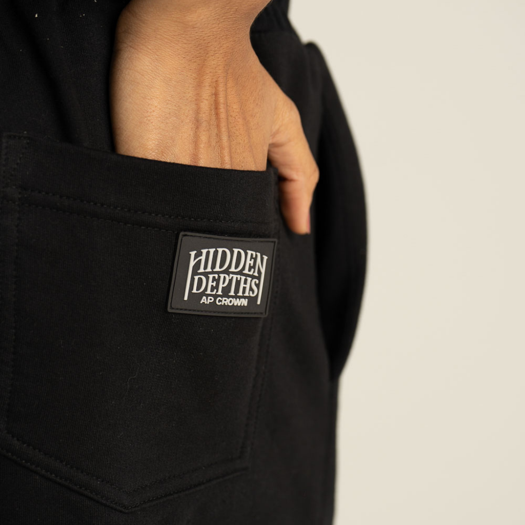 AP CROWN HIDDEN DEPTHS TIDE SHORT REGULAR FIT NEGRO