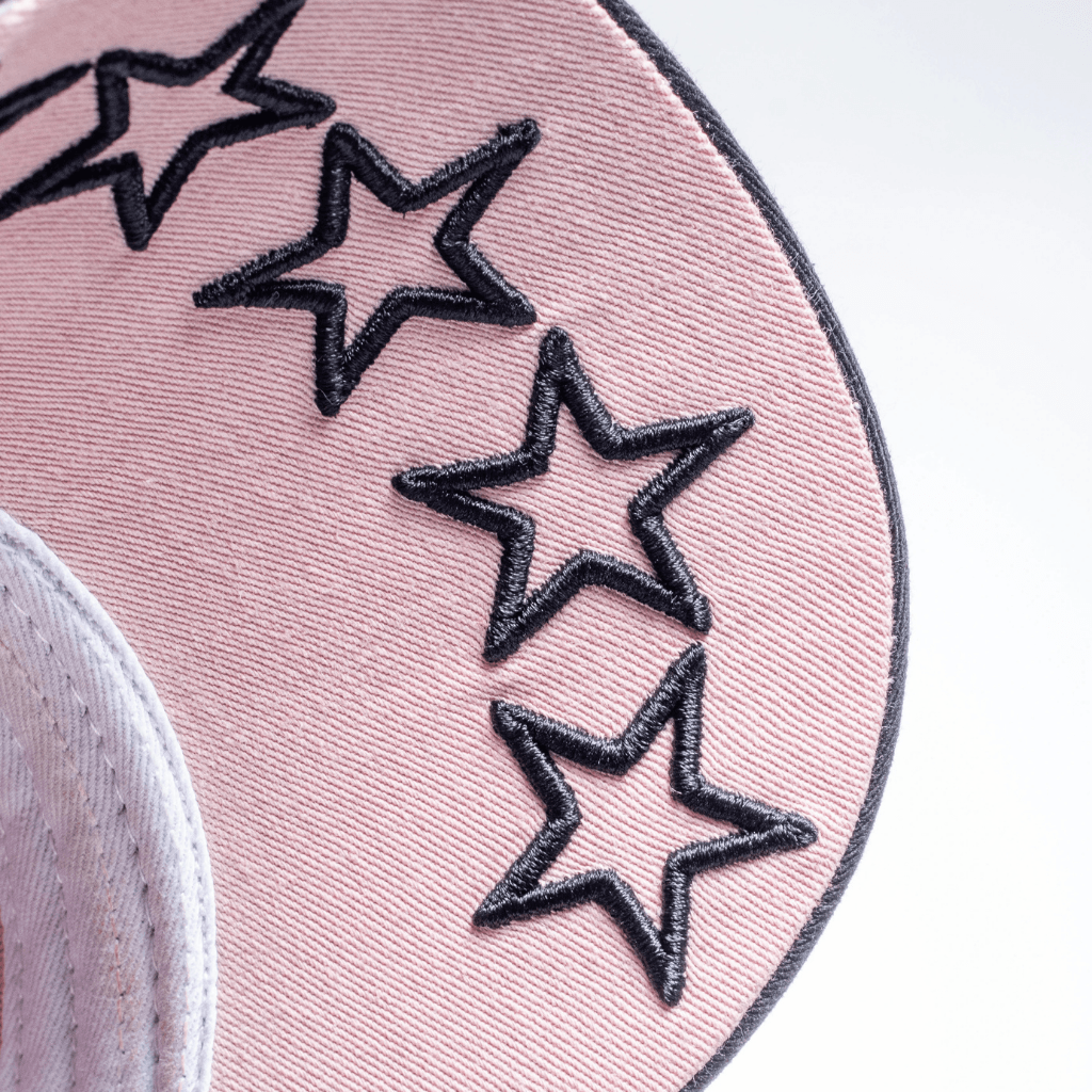 AURUM STARS I BLACK & ROSE CAP GORRA CAMIONERA AJUSTABLE ROSADA