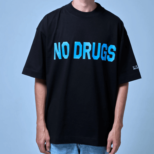 SINNERS NO DRUGS CAMISETA OVERSIZED NEGRA