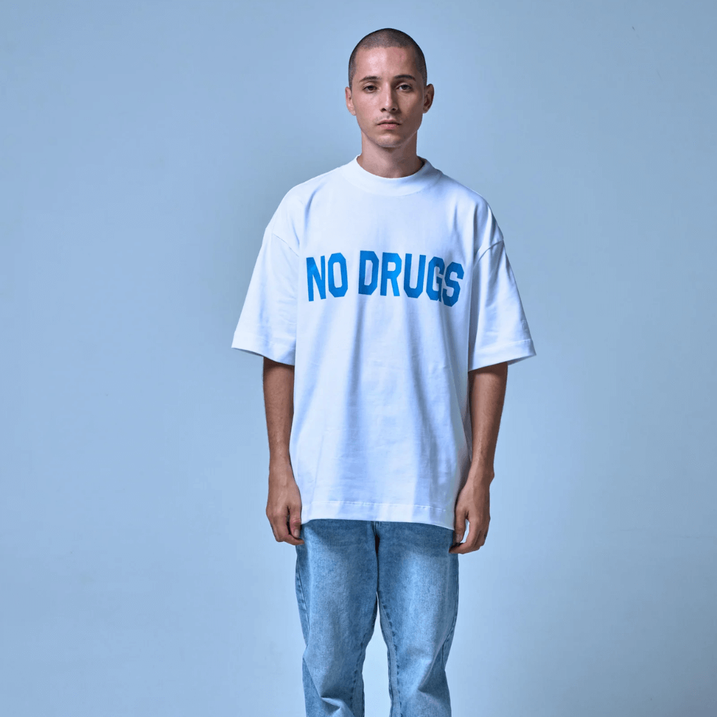 SINNERS NO DRUGS CAMISETA OVERSIZED BLANCA
