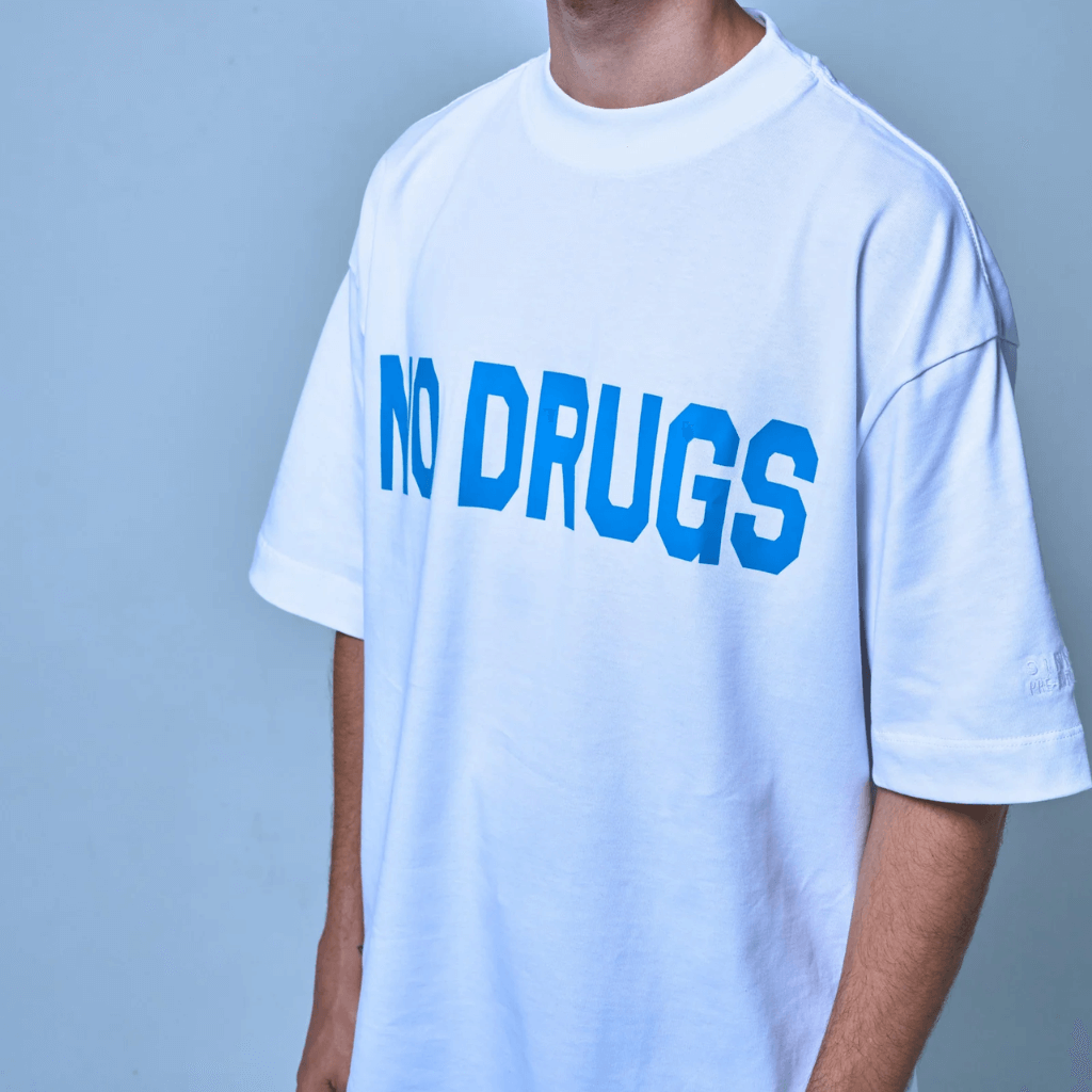 SINNERS NO DRUGS CAMISETA OVERSIZED BLANCA