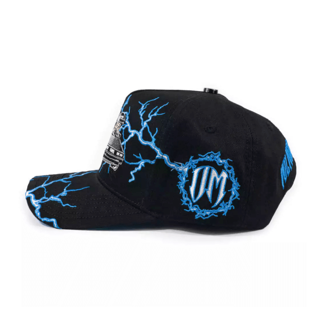 BAEZ x OSCAR MAYDON "VOLVER AL FUTURO" GORRA AJUSTABLE NEGRA