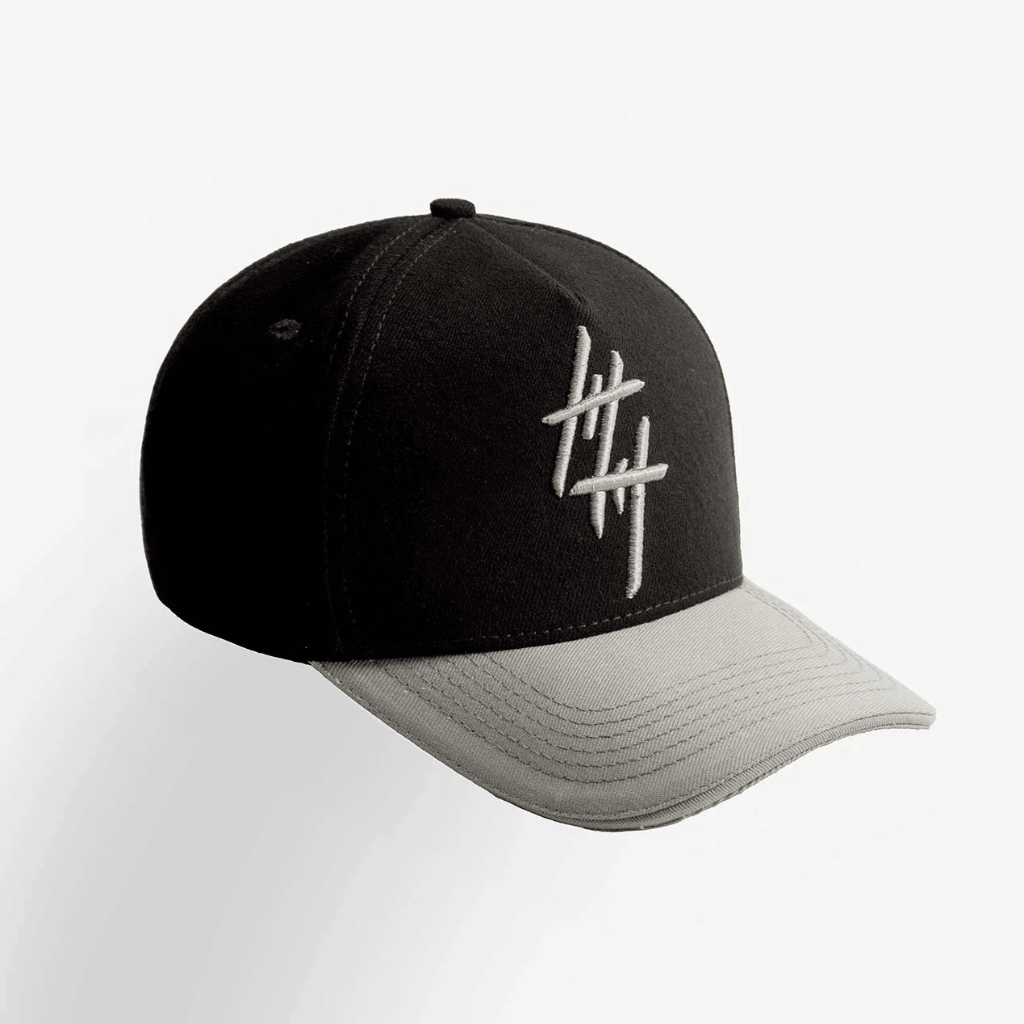 CULTUREWISE TWO STROKE SAINTS GORRA AJUSTABLE BASICA BEIGE NEGRA