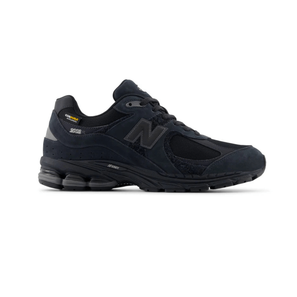 TENIS NEW BALANCE 2002R CORDURA PACK PHANTOM BLACK NEGROS