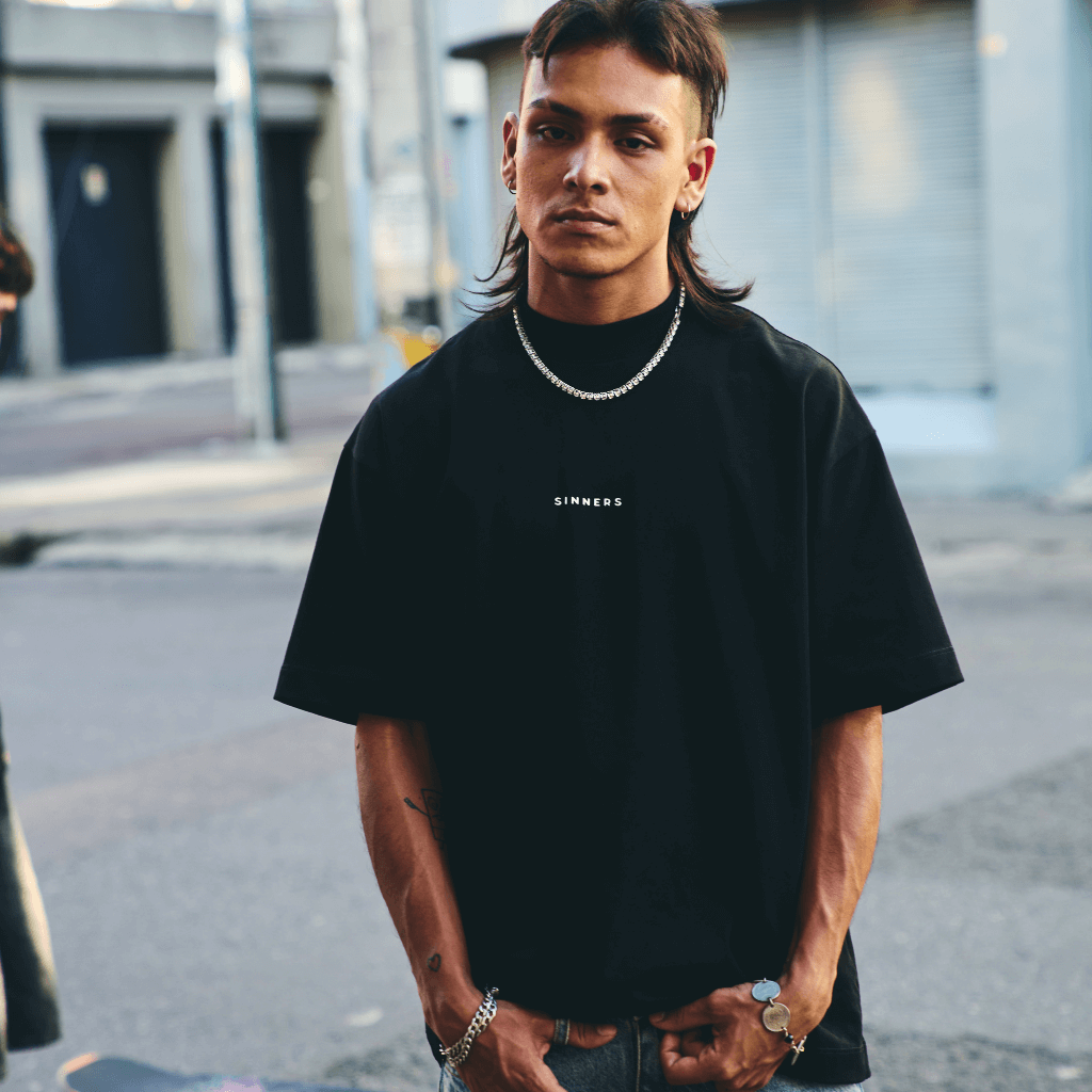 SINNERS GARMENTS LOGO CAMISETA OVERSIZE NEGRA