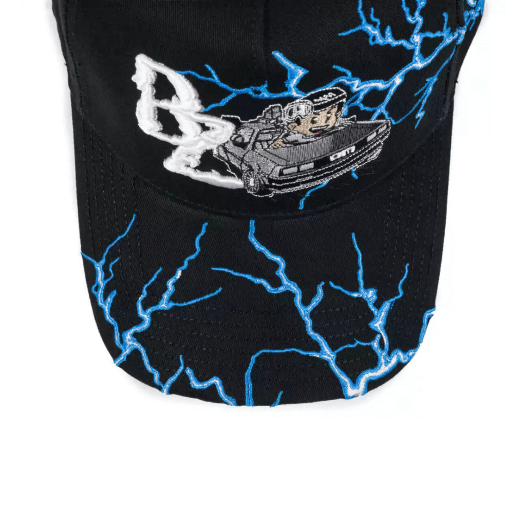 BAEZ x OSCAR MAYDON "VOLVER AL FUTURO" GORRA AJUSTABLE NEGRA