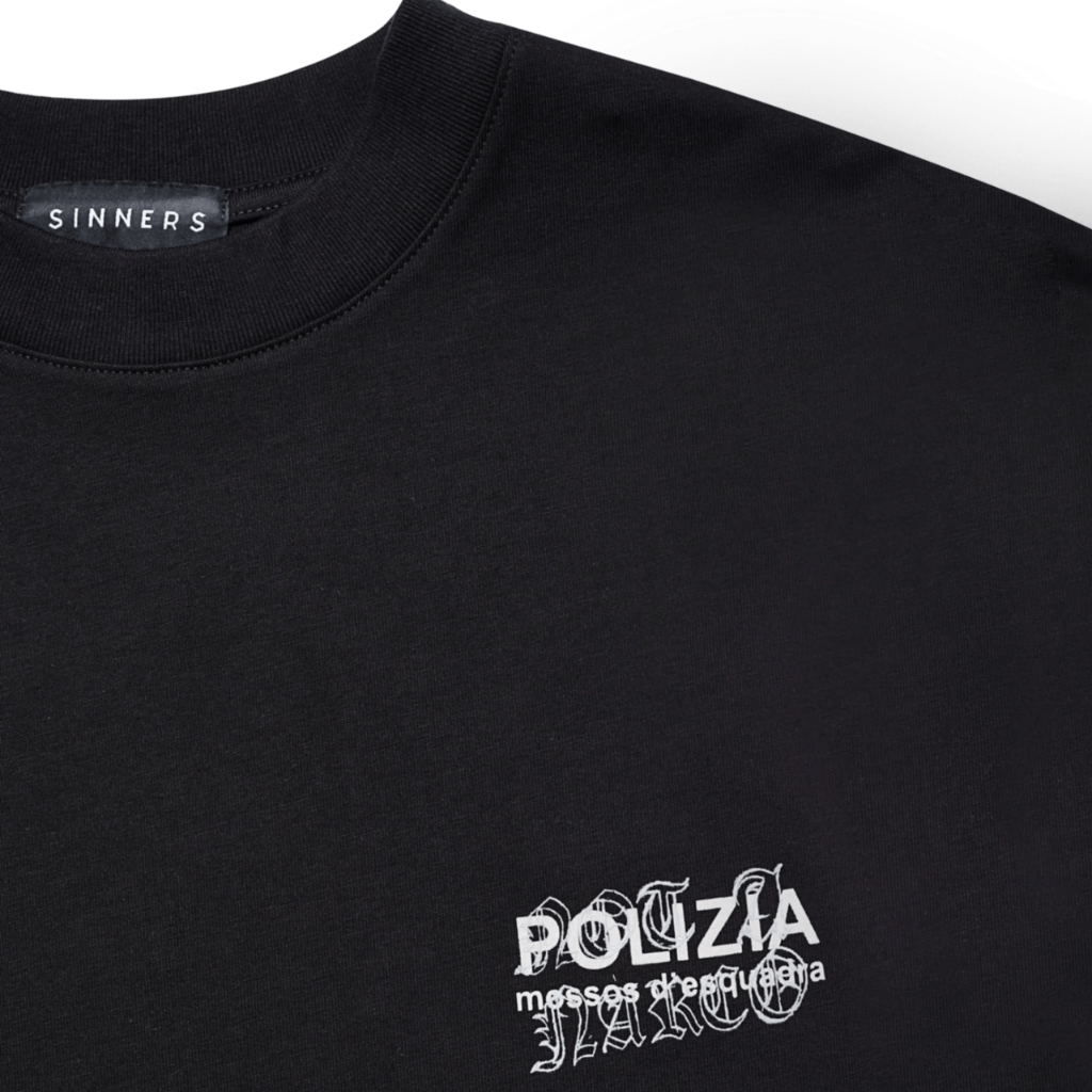 SINNERS POLIZIA CAMISETA OVERSIZED NEGRA