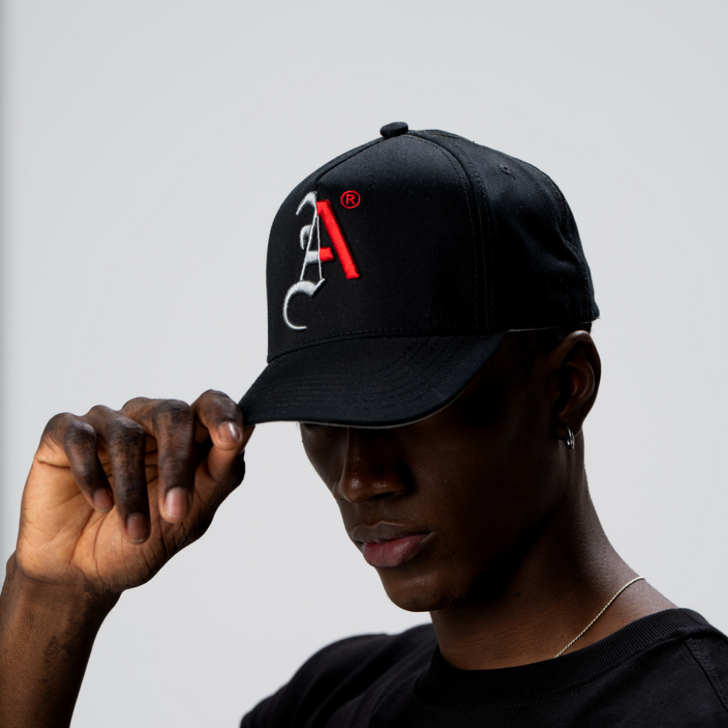 AP CROWN GODS LANGUAGE VENE GORRA AJUSTABLE NEGRA