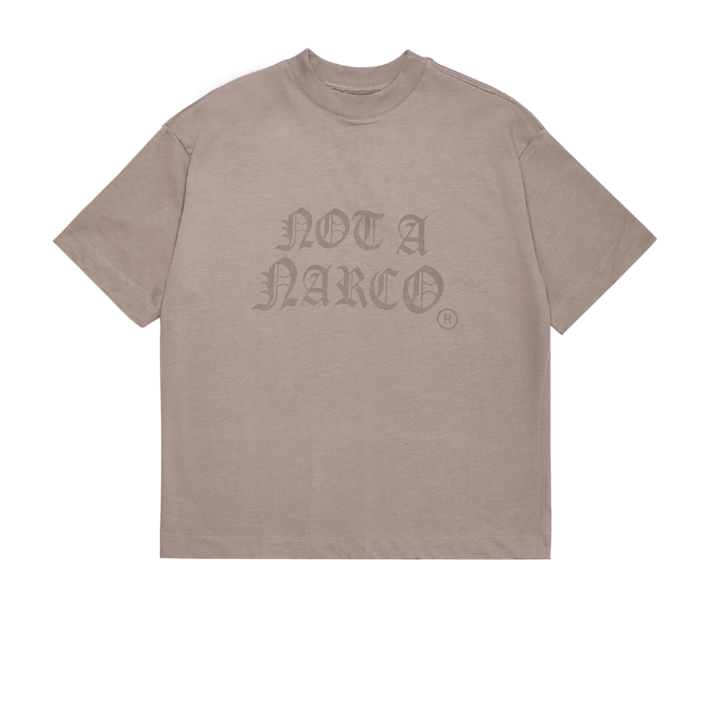 SINNERS NOT A NARCO CAMISETA BOXY CAFE