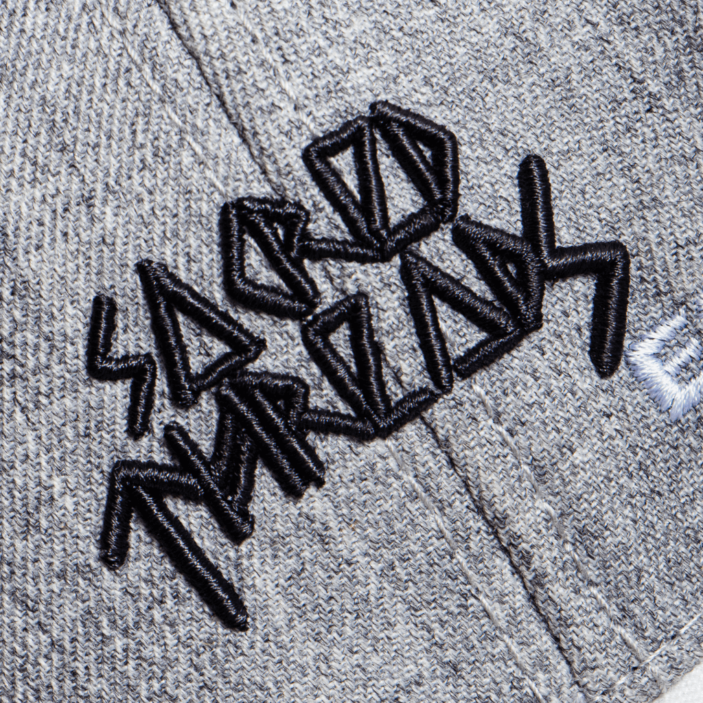 AP CROWN HILOS SAGRADOS GAIA GORRA AJUSTABLE ALL OVER GRIS