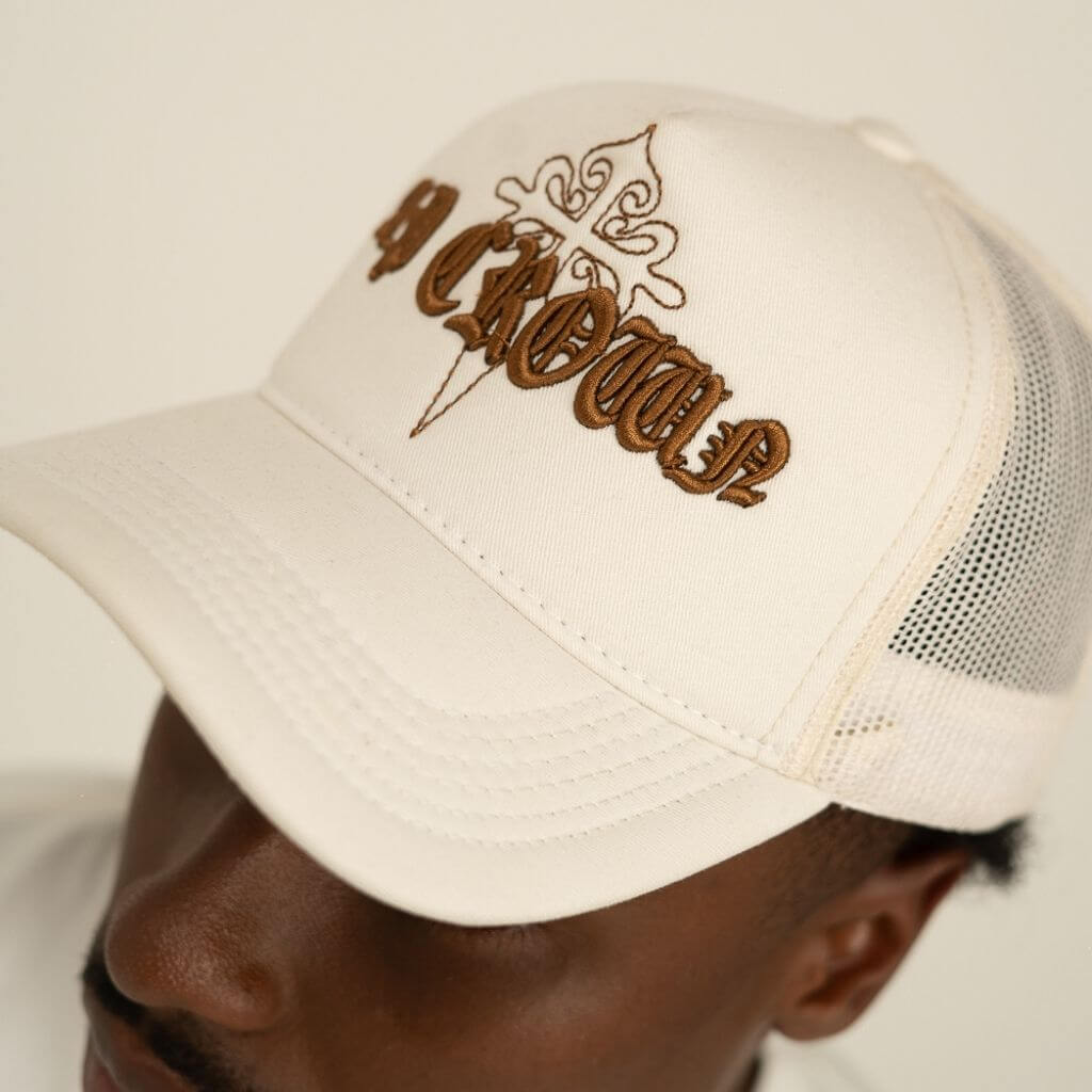 AP CROWN FIAT LUX OFF WHITE GORRA AJUSTABLE ALL OVER BEIGE