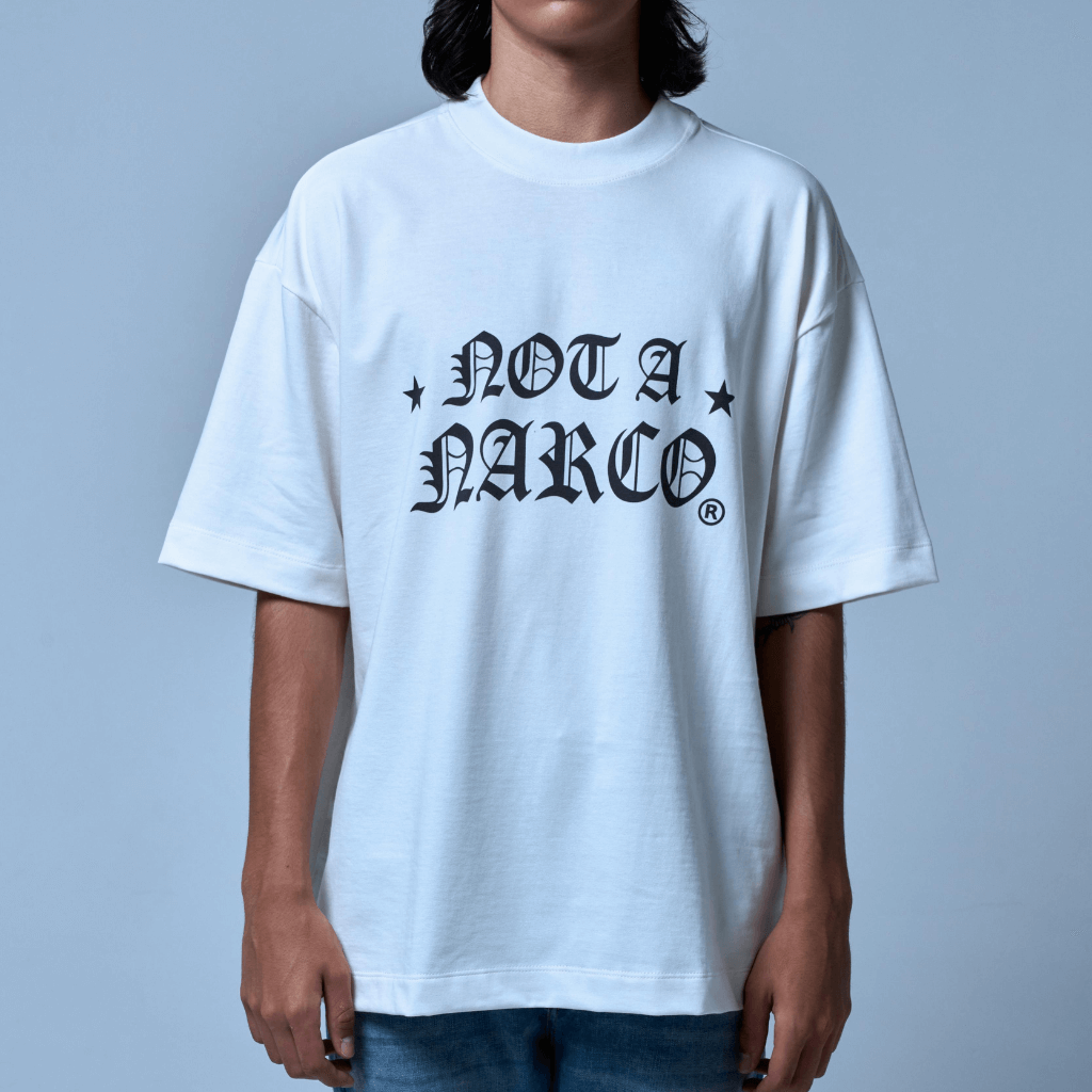 SINNERS NOT A NARCO STAR CREME CAMISETA OVERSIZED BEIGE