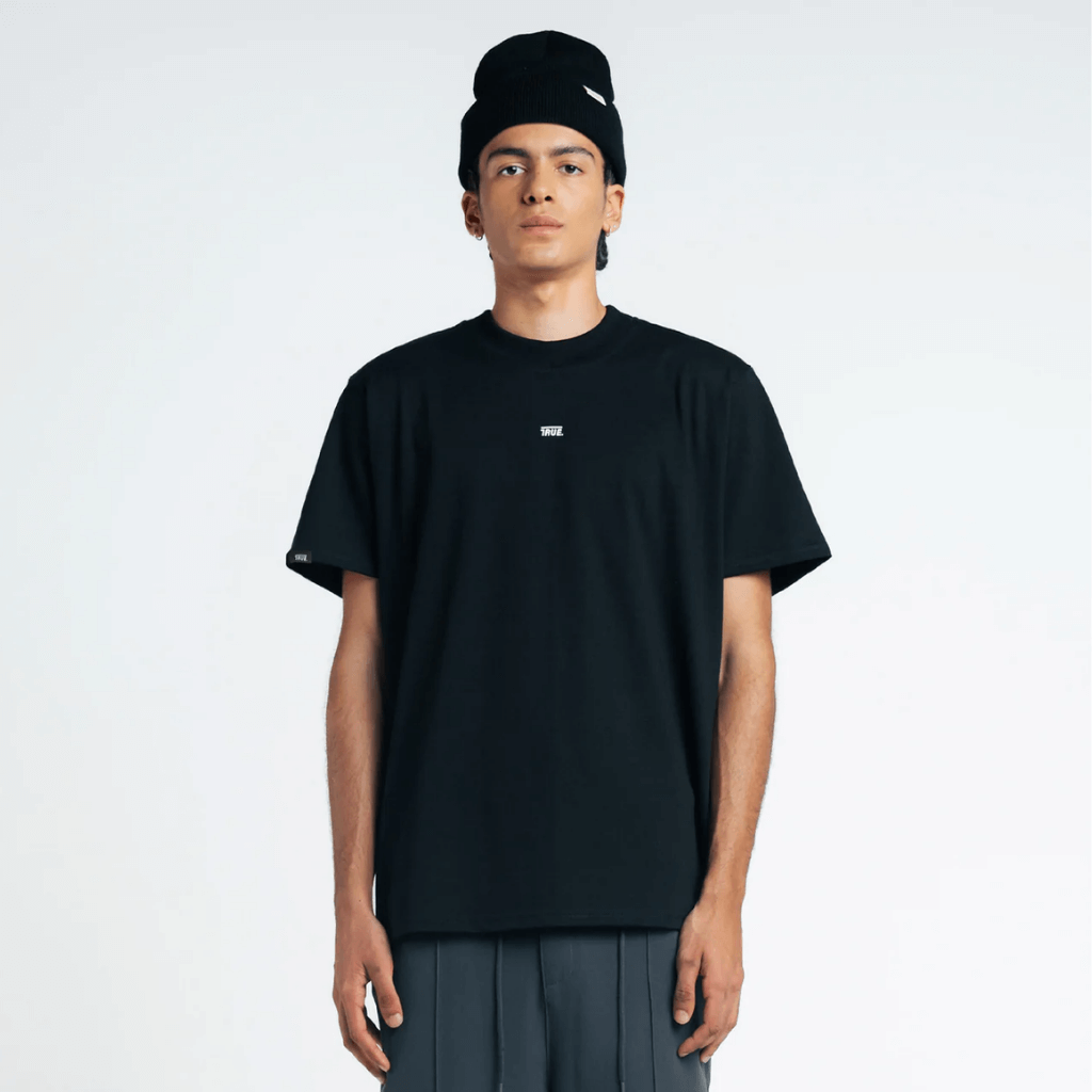 TRUE CLASSIC CAMISETA NEGRA