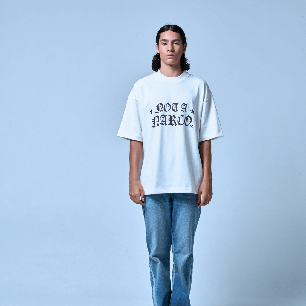 SINNERS NOT A NARCO STAR CREME CAMISETA OVERSIZED BEIGE