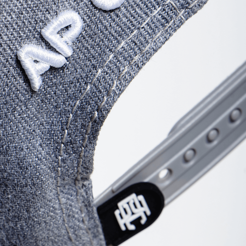 AP CROWN HILOS SAGRADOS LUMA GORRA AJUSTABLE ALL OVER GRIS