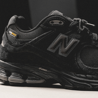 TENIS NEW BALANCE 2002R CORDURA PACK PHANTOM BLACK NEGROS