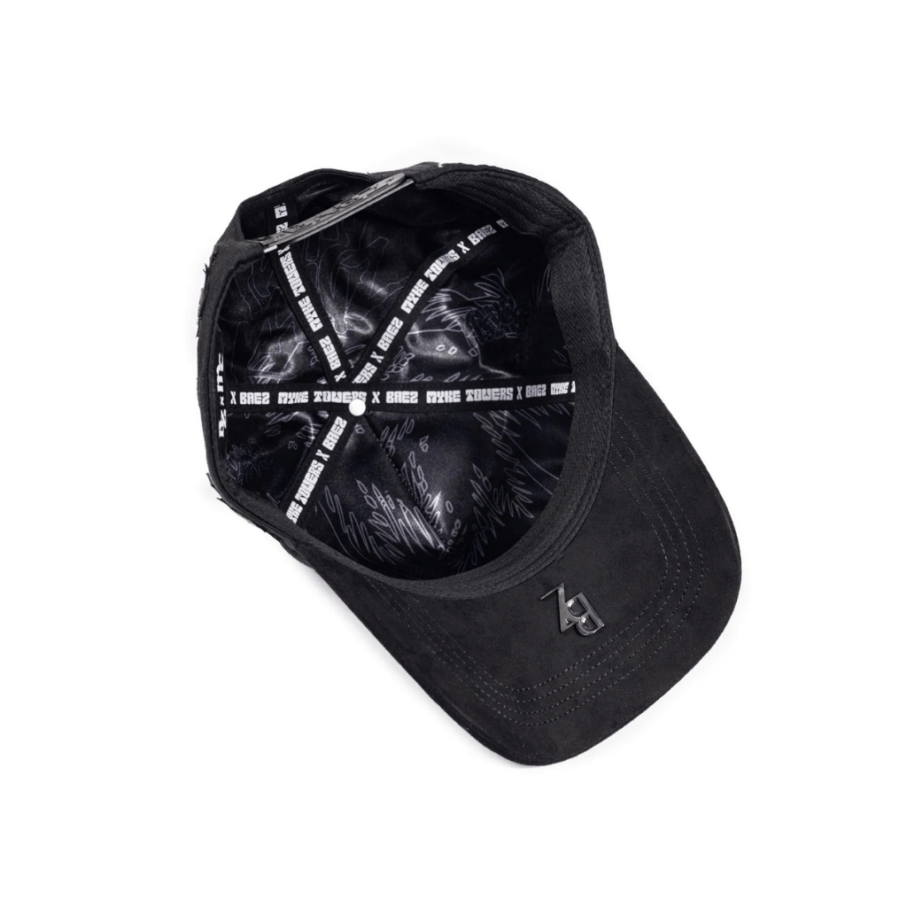 BAEZ x MIKE TOWERS "LIKE MIKE" GORRA AJUSTABLE NEGRA