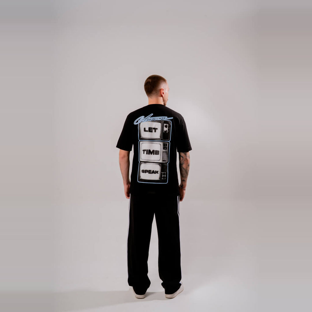 AURUM TIMELESS TIME SPEAKS CAMISETA SEMIOVERSIZED NEGRA