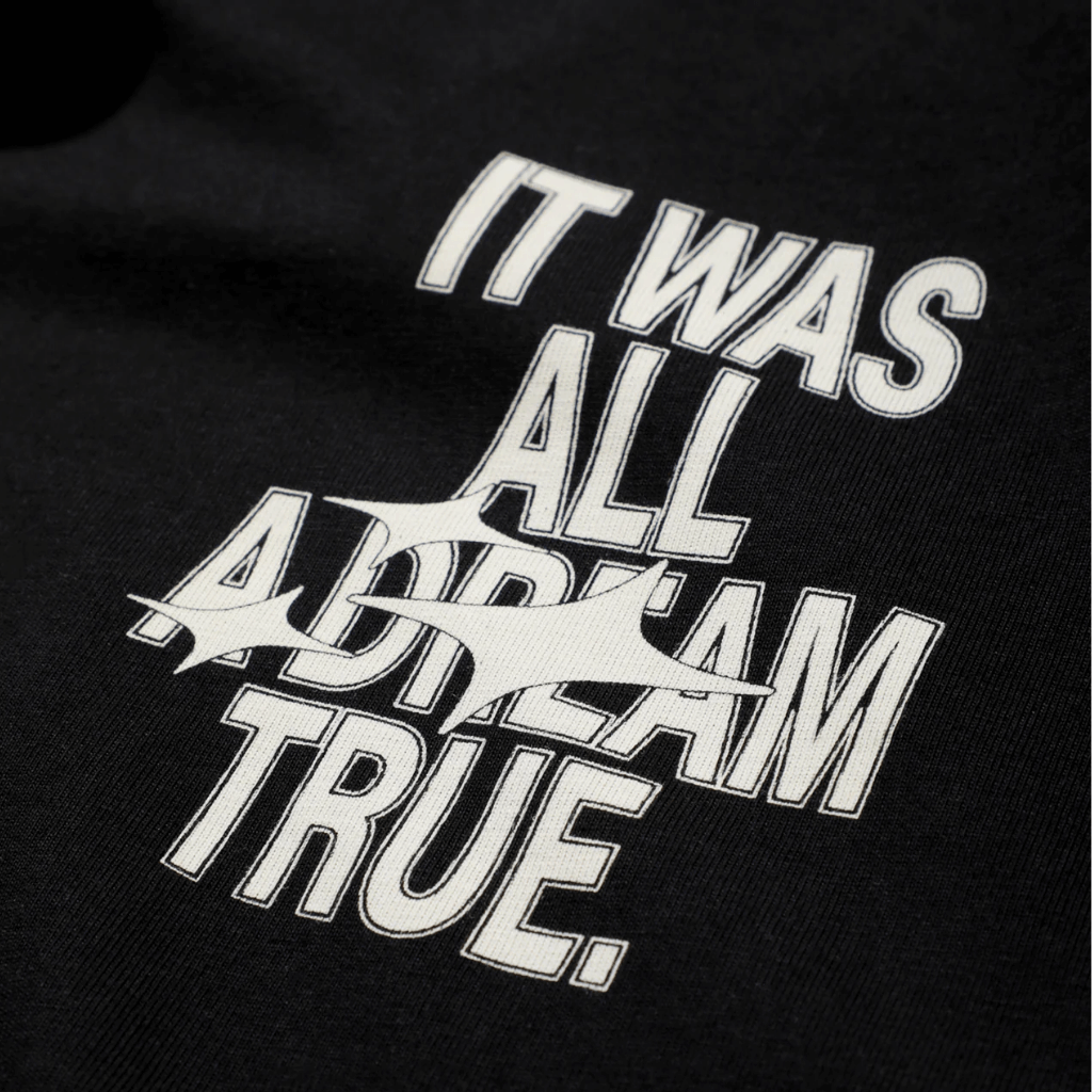 TRUE DREAMS CAMISETA BOXY NEGRA