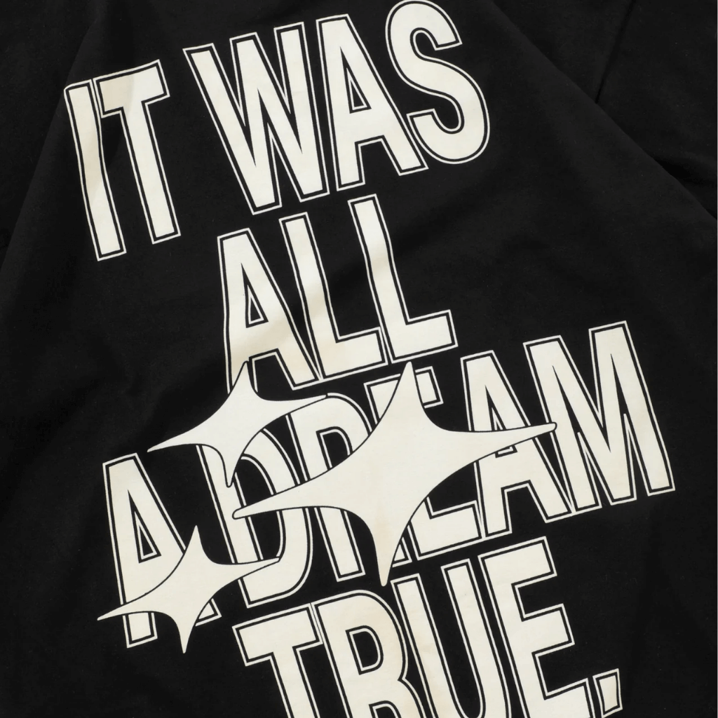 TRUE DREAMS CAMISETA BOXY NEGRA