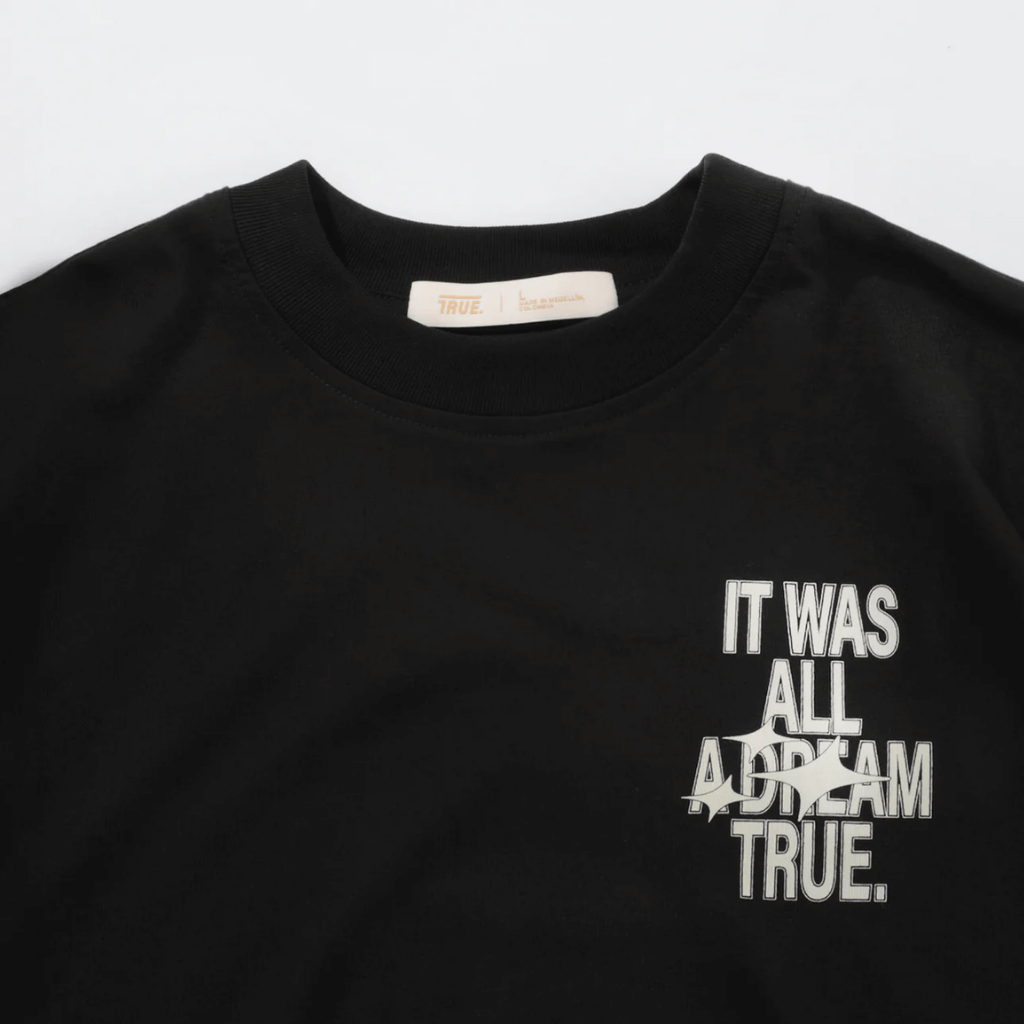 TRUE DREAMS CAMISETA BOXY NEGRA