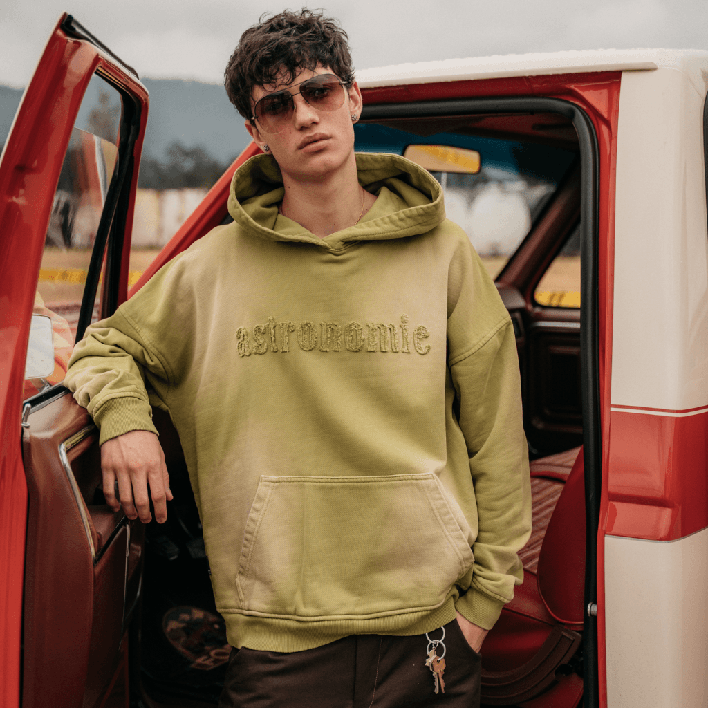 ASTRONOMIC CAN I GET A RIDE? WILD RIDE BUZO OVERSIZED VERDE