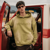 ASTRONOMIC CAN I GET A RIDE? WILD RIDE BUZO OVERSIZED VERDE