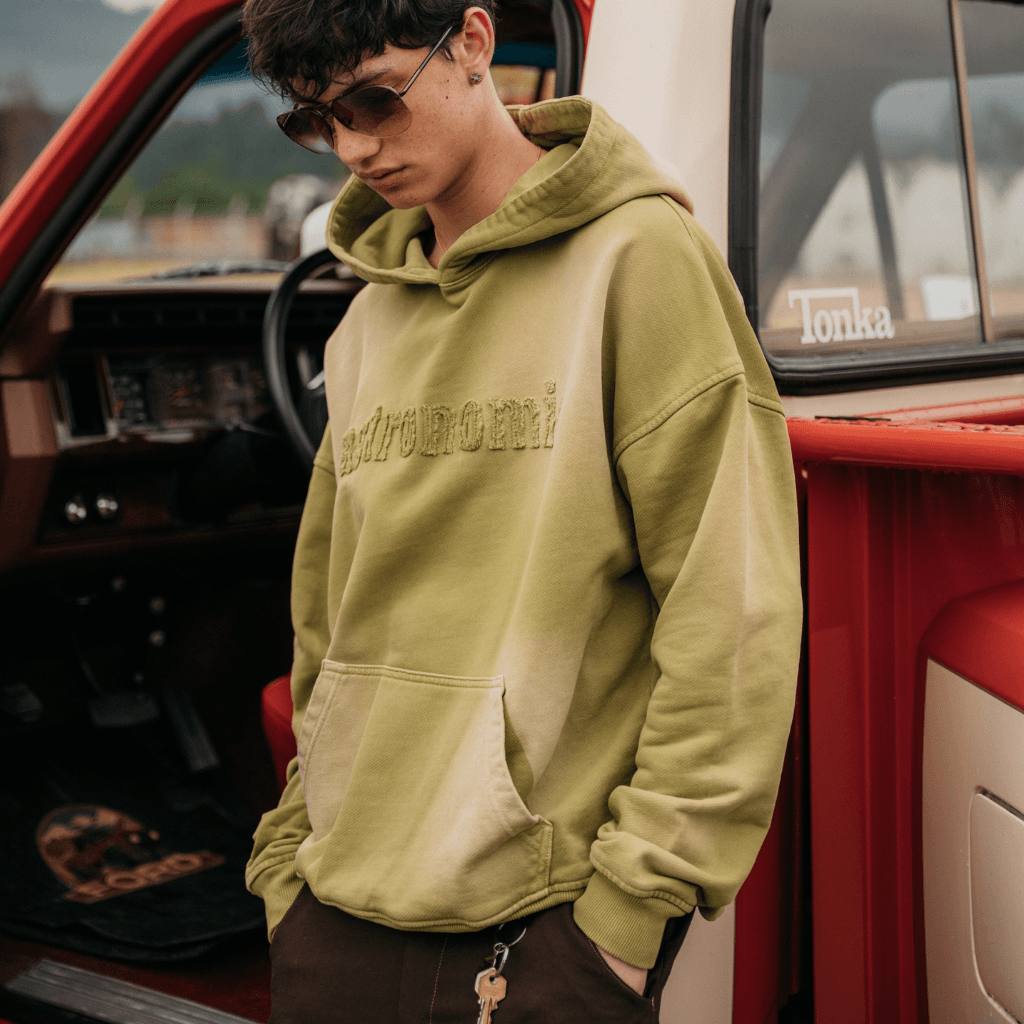 ASTRONOMIC CAN I GET A RIDE? WILD RIDE BUZO OVERSIZED VERDE